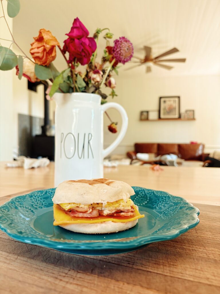 Budget & Freezer-Friendly Easy Bacon, Egg & Cheese Breakfast Sandwich
